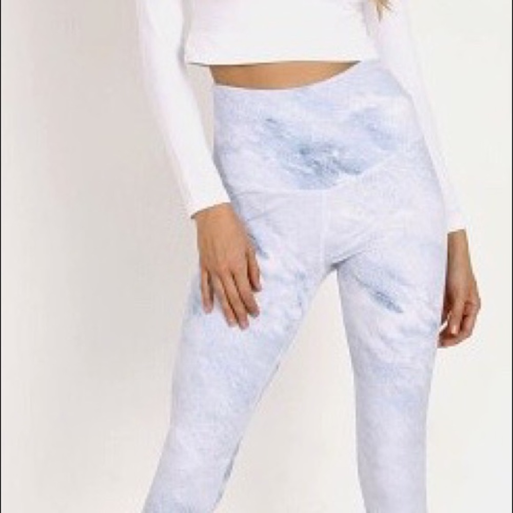 Varley | NWT Preston Leggings in “Sky Marble”